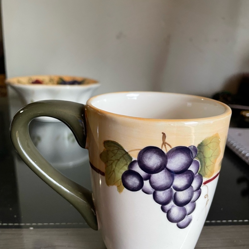 Home Interiors Sonoma Villa Ceramic Mug - Picture 2 of 4